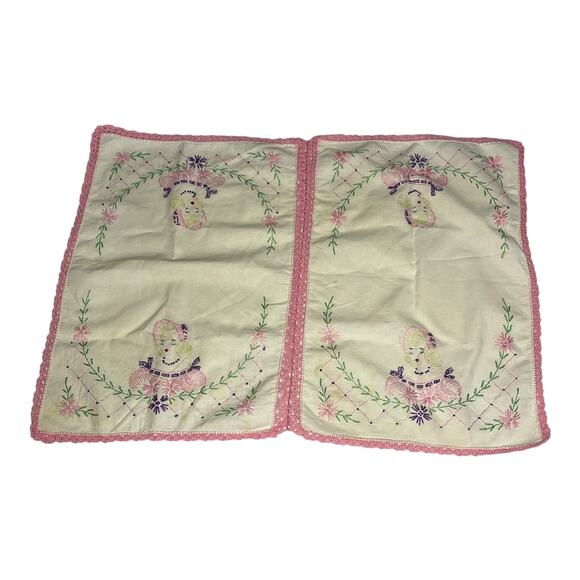 Vintage Hand Embroidered Vanity Dresser Tablecloth 26”x19” Pink Lace Trim - Picture 4 of 8